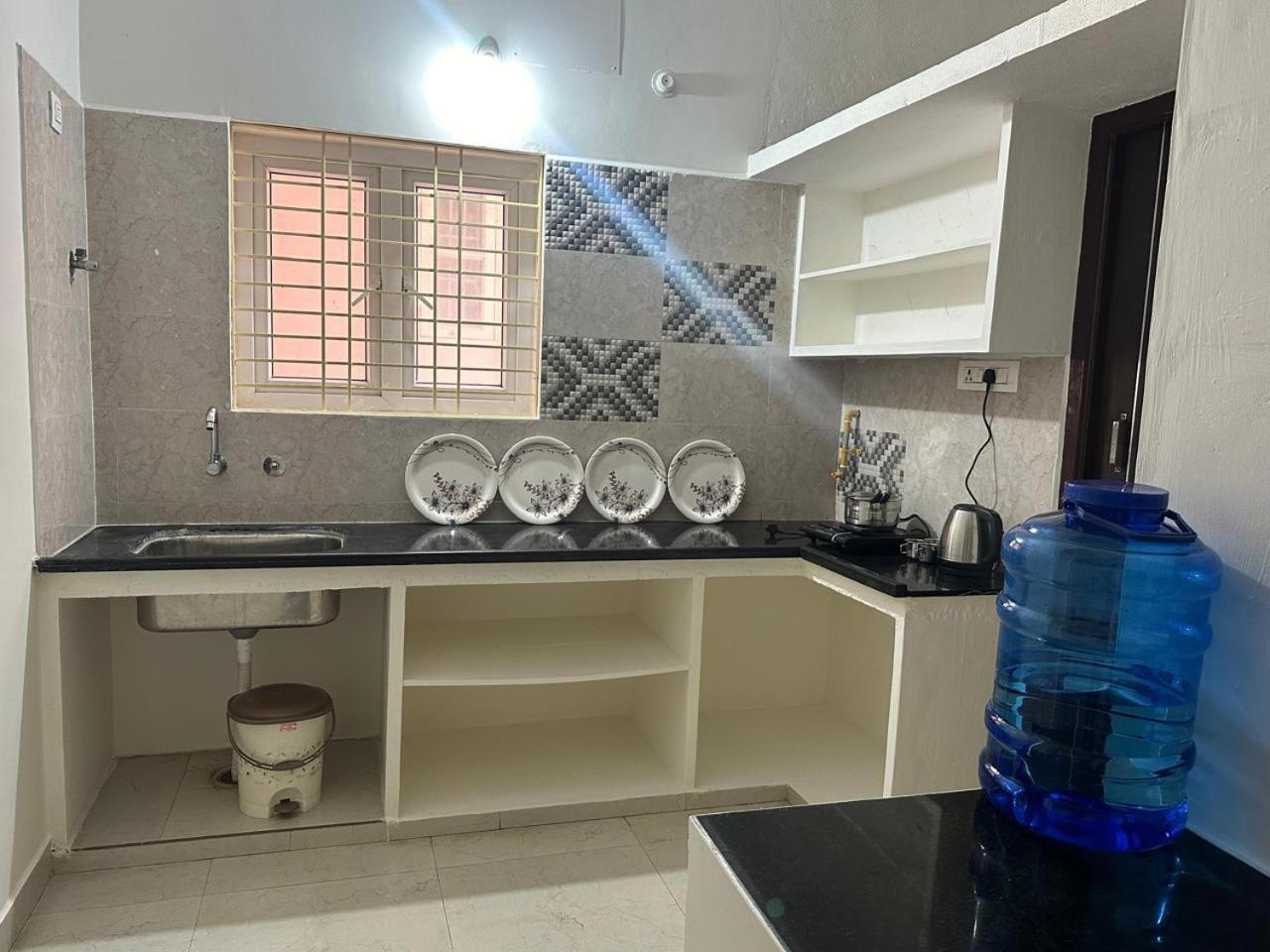 Tirupati Svp Homestay, Luxury Ac 2Bhk Flats, Free Wifi ,Tv, Kitchen, Near To Alipiri Fly Over & Highway,Free Ac Cab Pickup From Tirupati Railway Station, Airport Exterior photo